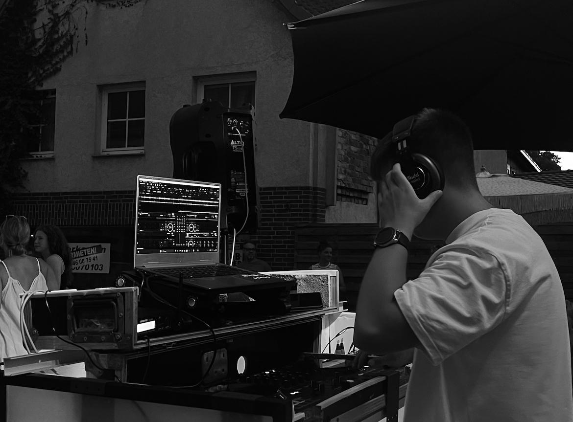 DJ Felix – Felix Stähr am Start